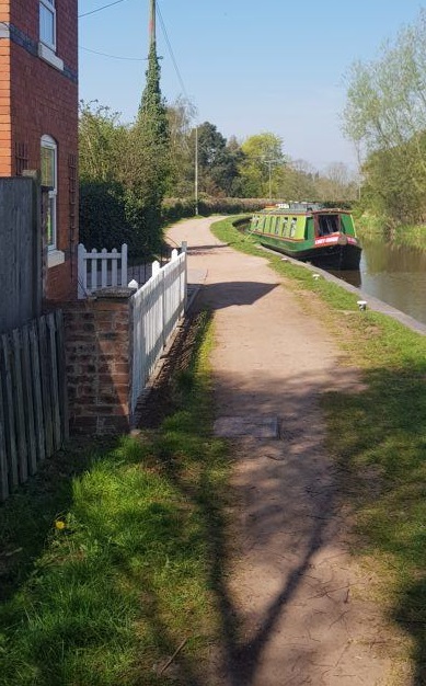 Parked up at the pub on the bank of the canal.