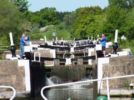 Canal boating in the UK Warwick to Stratford